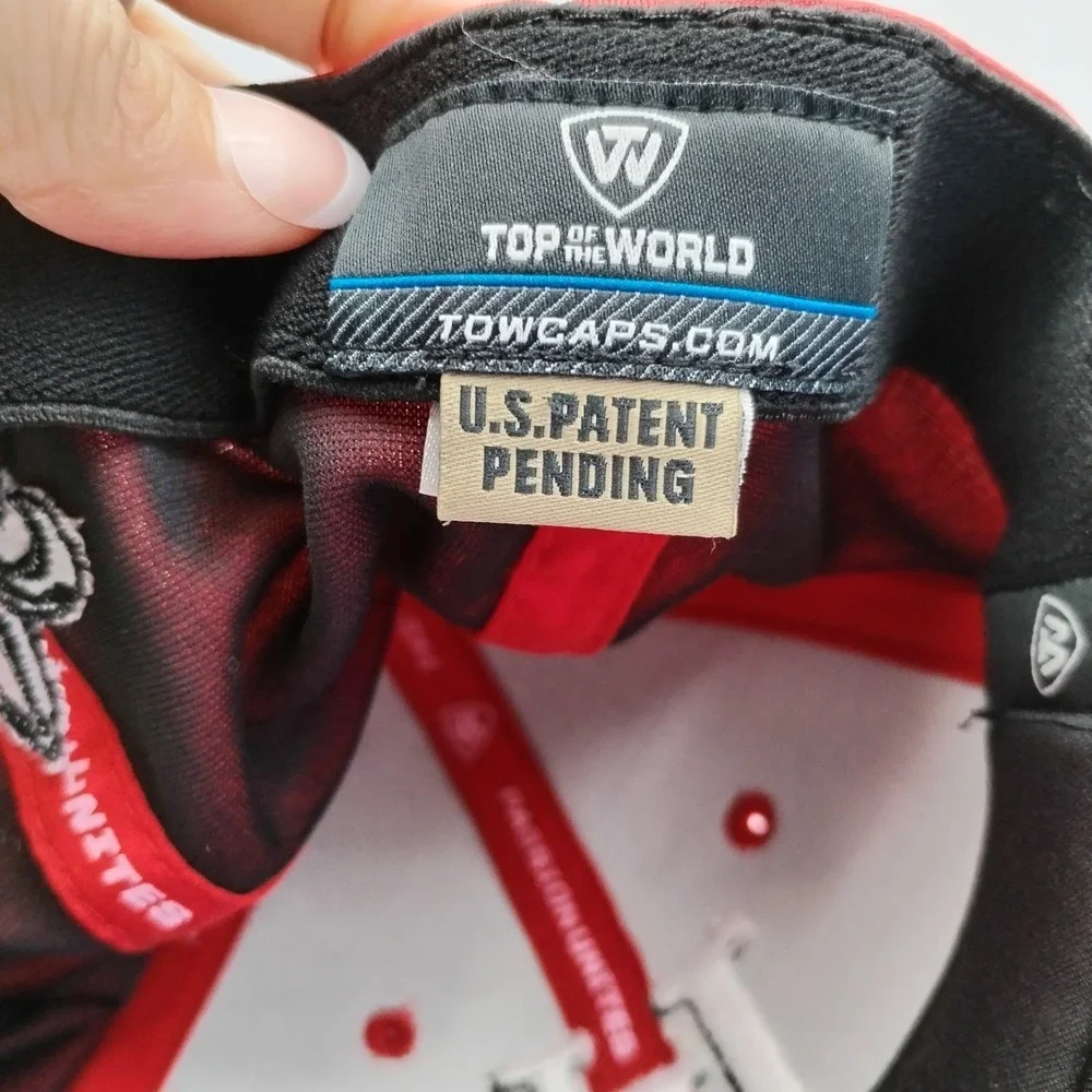 Top of the World UL Lafayette Ragin Cajuns Hat Cap Red Memory Fit Fitted